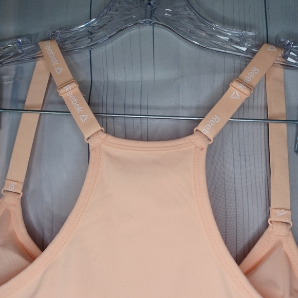 Reebok sports bra NWT - Picture 9 of 10